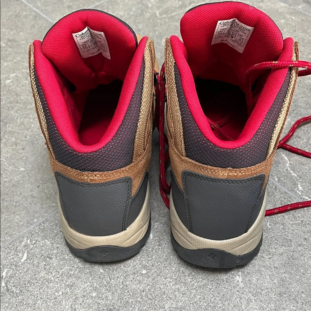 Columbia Women's Newton Ridge Plus Waterproof Boots - Brown and Red - Picture 5 of 8